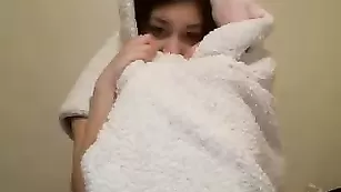 Импозантная куколка Chechur шалит во фри чате