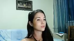 Зажигательная стерва Sexyanabelle22 позирует в сексуальном платье