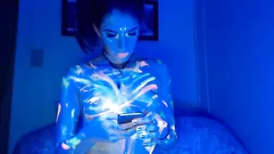 Разрисованная пассия Audrey занимается похотливыми ласками