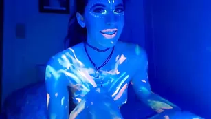 Разрисованная пассия Audrey занимается похотливыми ласками