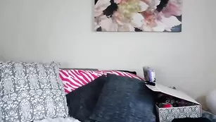 Обворожительная брюнетка Misspaigex0 общается с поклонниками