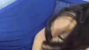 Стройная брюнетка в чулках needyourcummm ласкает пизду