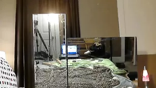 Чарующая самка April_showersx развлекается с секс игрушками