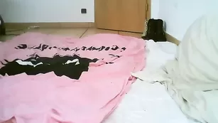 Озорная малышка Sexyschookilhb ласкает сосочки