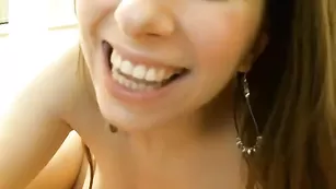 Красивая цыпочка Cat_on_show ласкает себя пальчиками