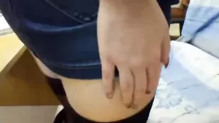 Строптивая детка Mery_lo куролесит в офисе