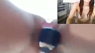 Сексуальная кобыла KatieDahrk куражится с вибратором