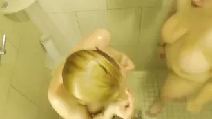 Похотливые бабы Angeldeluca занимаются оральным сексом