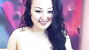 Знатная курва Asian_flowerr балуется с игрушками