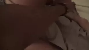 Сучка с большими сиськами Nwoww долбится в пизду