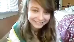 Озорная малышка Afinedayforbananafish общается во фри чате