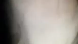 Шикарная брюнетка Highclass69 ласкает свои прелести