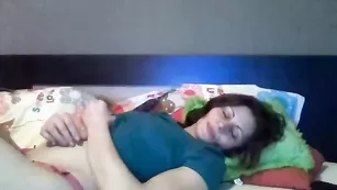 Милая девка Stefania4u мандражирует секс игрушкой