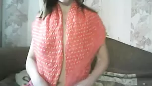 Смазливая Maryandmary показывает пылкое тело