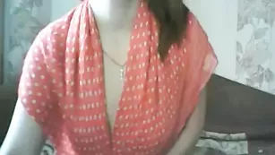 Смазливая Maryandmary показывает пылкое тело