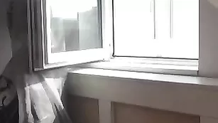 Смазливая куколка LuyzaLove возбуждает огромной попой