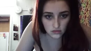 Знатная чертовка Kelseysbedroom тискает пилотку