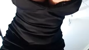 Пылкая детка Evacam4luv демонстрирует большие сиськи