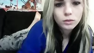 Красивая курва FetishPixie общается во фри