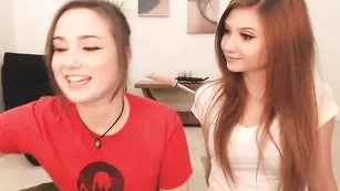 Милые девки Birdylovesit общаются в бесплатном чате