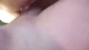 Жаркая сучка GinnyPotter яро трахается в пизду