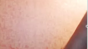 Сладкая SabinaHoney показывает попочку