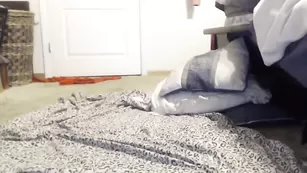 Роскошная кобыла Easygoing1 показывает обнаженное тело