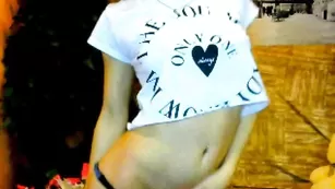 Желанная MikaGarveen показывает сисечки