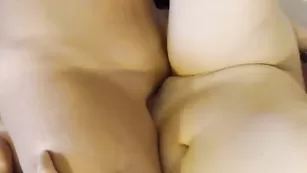 Шальные потаскушки Alejandra_18 мастурбируют пизду