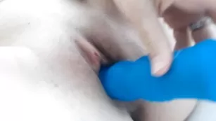 Секс-бомба cindy111 наяривает влагалище