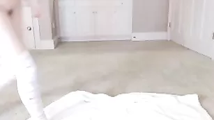 Шальная пассия Kati3Kat позирует в чулочках