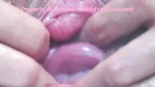 Озорная кокетливая сука RaisaWetsX наминает большую вагину