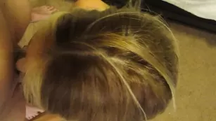 Грудастая блонда HaleyRyder трахается с парнем