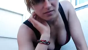 Смазливая бабенка Biabella развлекается во фри чате