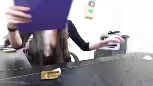 Милая азиатка Little_Mina сосет член и трахается в пизду