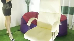 Ажурная самка 77karina77 шалит в платье