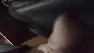 Асет Касенов осврощает малолетнию девушку