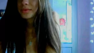 Привлекательная детка Sunlight___ разделась и по шалила