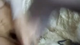 Sweetbeatris шлюха выебала себя в обе дырки
