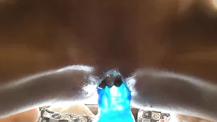 Игривая куколка DJ_KiKi мастурбирует пизду