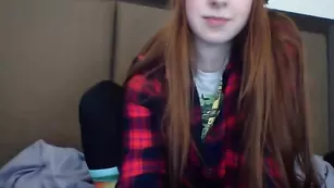 Молодые сучки Erectionxxplorer занимаются мастурбацией