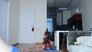 Грудастые цыпочки CuteDoll1995 танцуют стриптиз