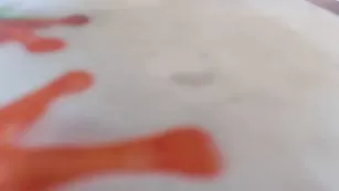 Жаркая сучка Ooh_sweet пальчиками ласкает клитор