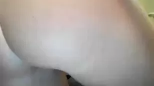 Загорелая сучка Brasilian_blonde69 показывает интимные места