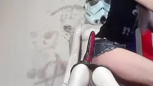 Шикарная пассия Elisadeathnaked трахается секс машиной