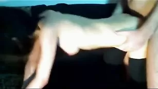 Изумительная сучка JollieAnn трахается и сосет член