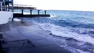 Изящная чертовка mischavez ласкается на причале