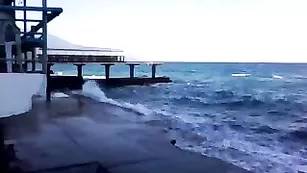 Изящная чертовка mischavez ласкается на причале