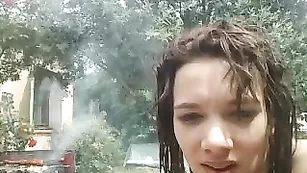 Восхитительная девушка Gagadoudou общается во фри чате