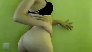 Blonda007 жаркий танец от юной пизды